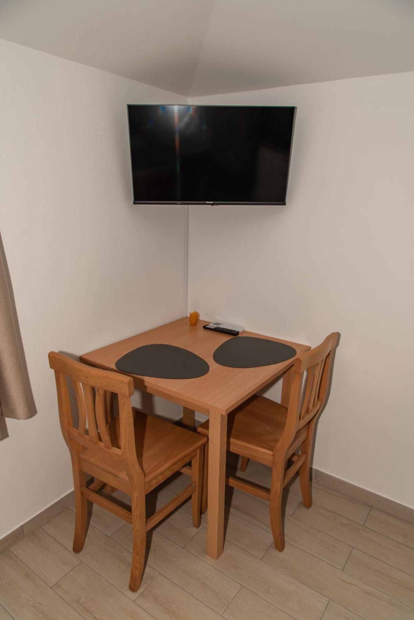 Apartmaji Tinta Kanal Exteriör bild