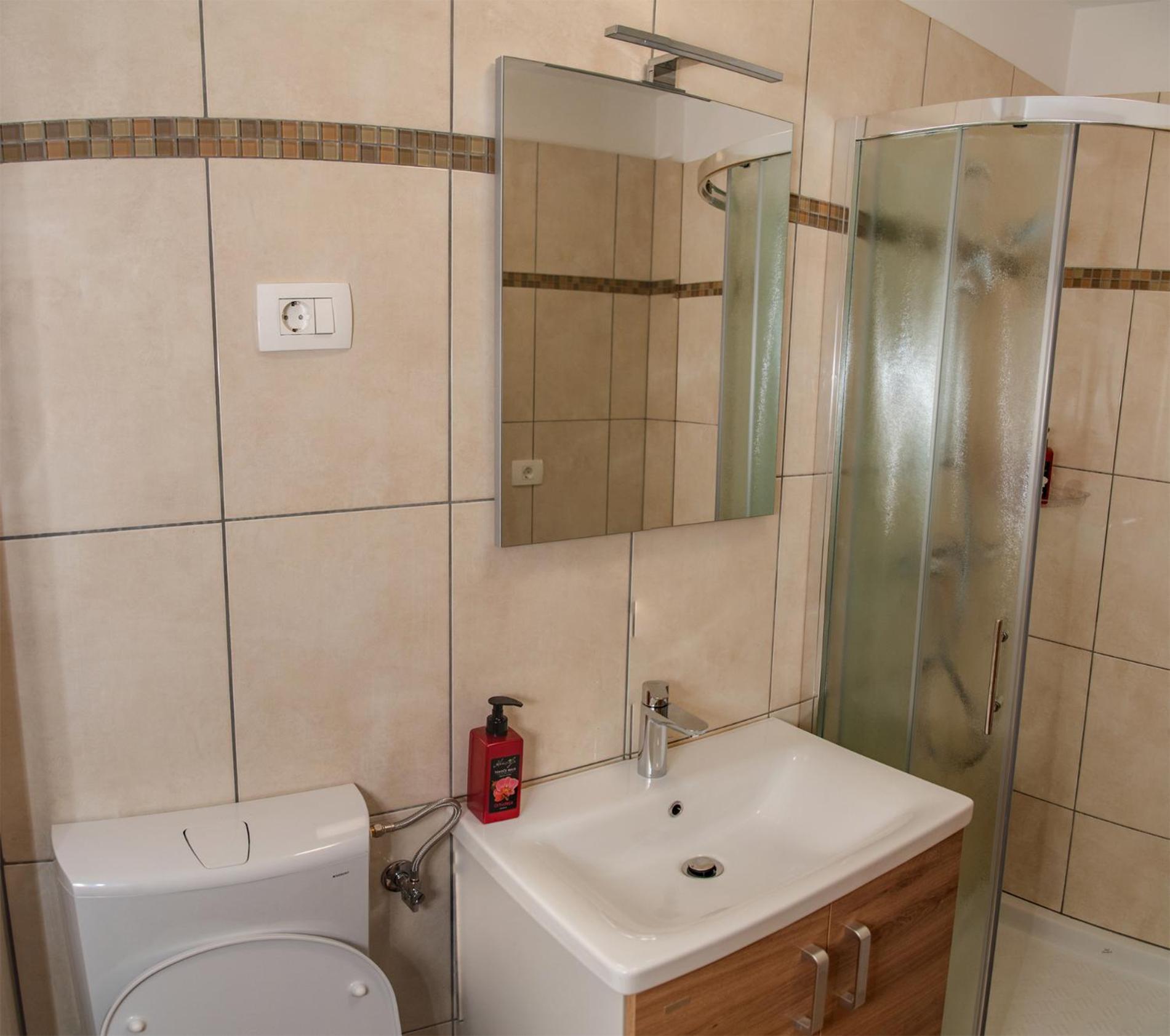 Apartmaji Tinta Kanal Exteriör bild