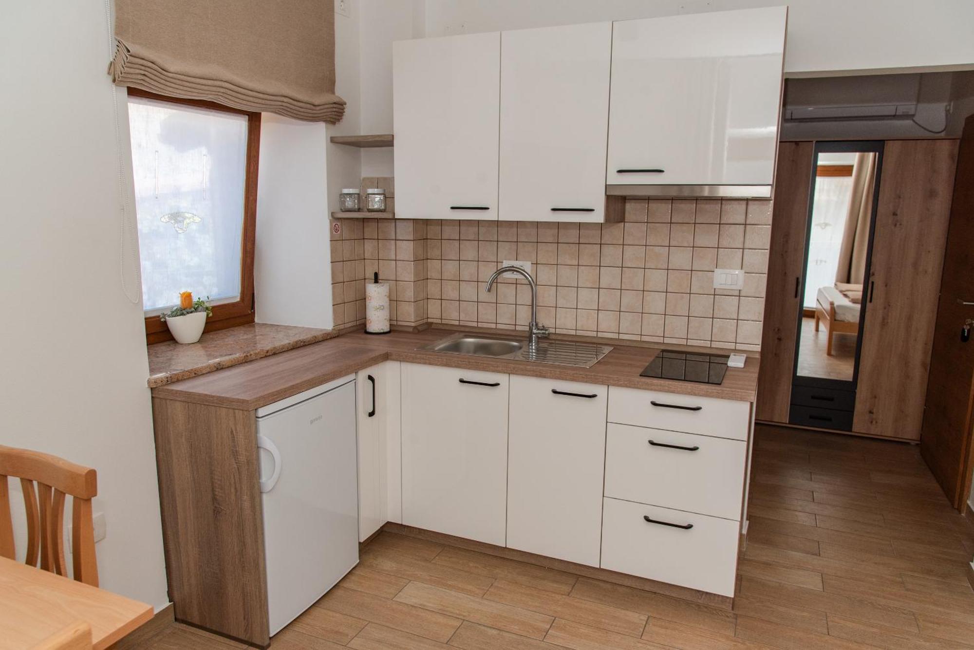 Apartmaji Tinta Kanal Exteriör bild